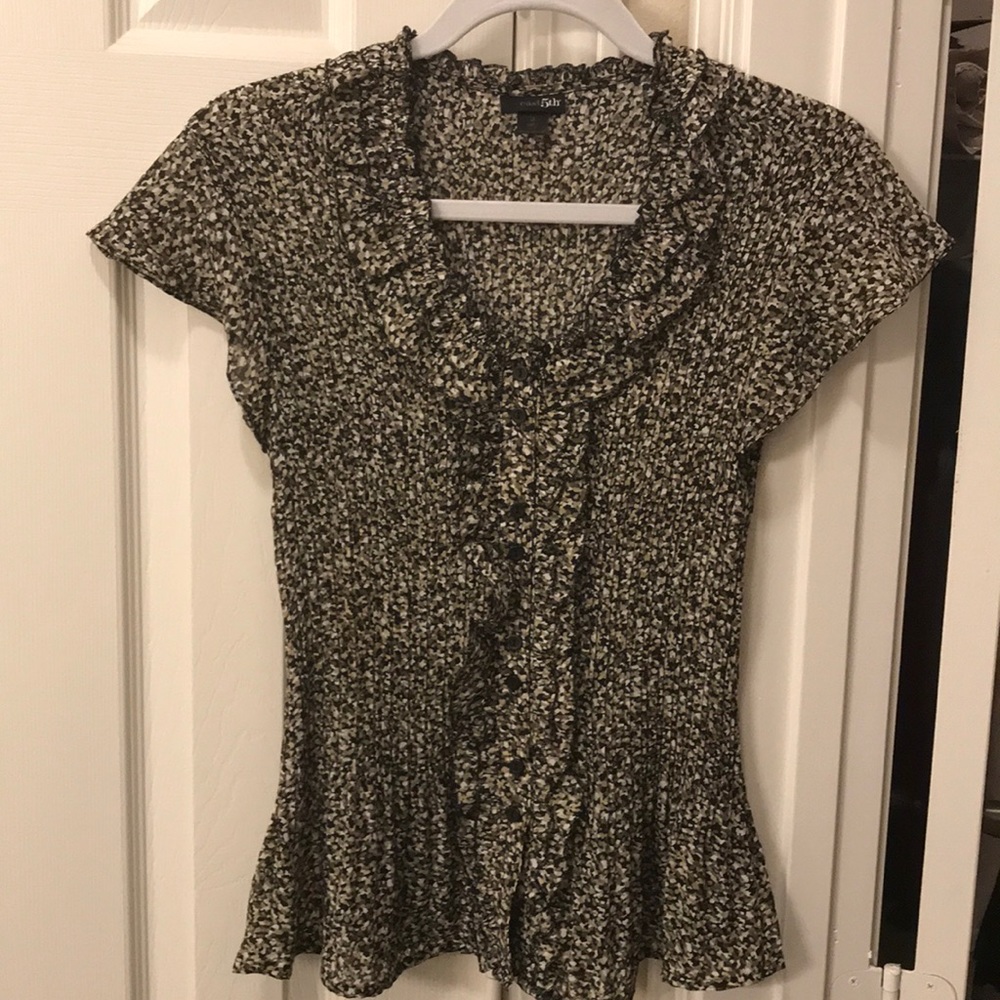 East 5th button down size S